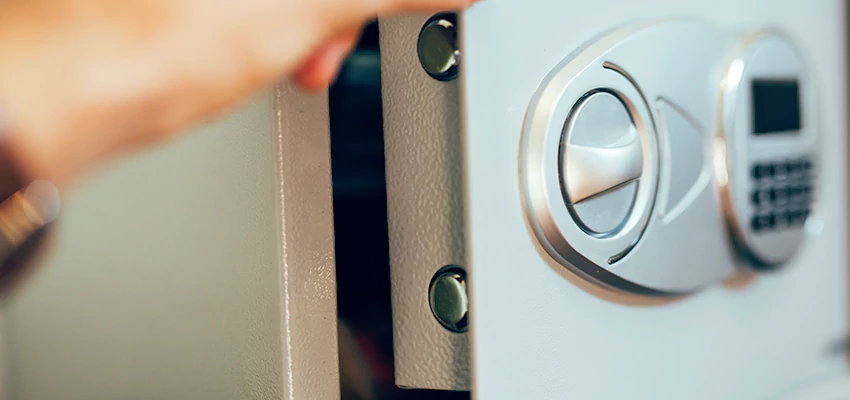 Fingerprint Safe Openers in Cambria, CA